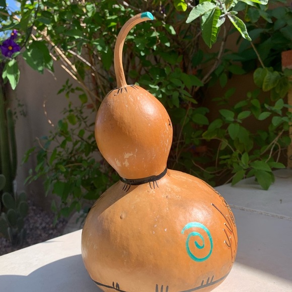Gourd by Southwest Artist signed by Native American.   Artist: Ho Hona Okam - Picture 5 of 10